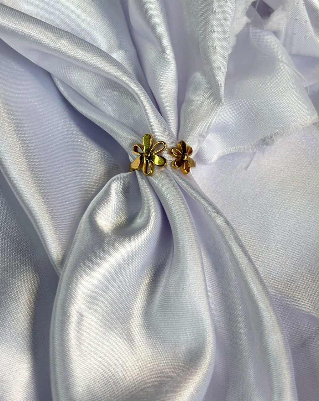 Daisy Flower Ring Duo
