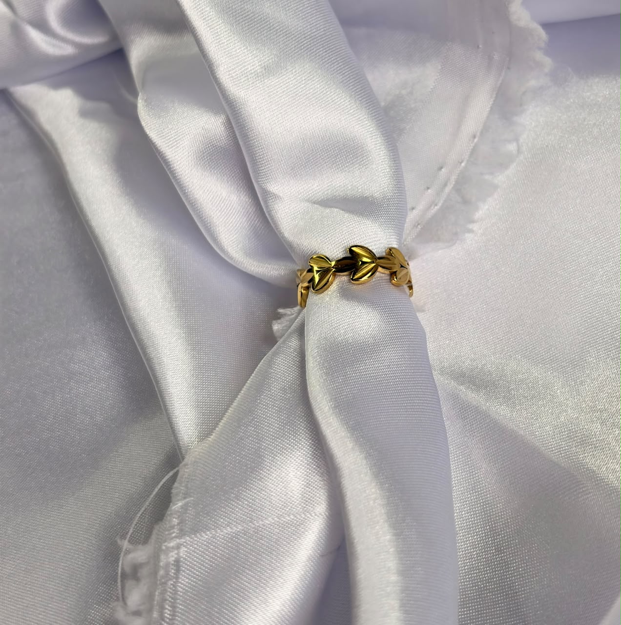 Gold Leaf Vine Band