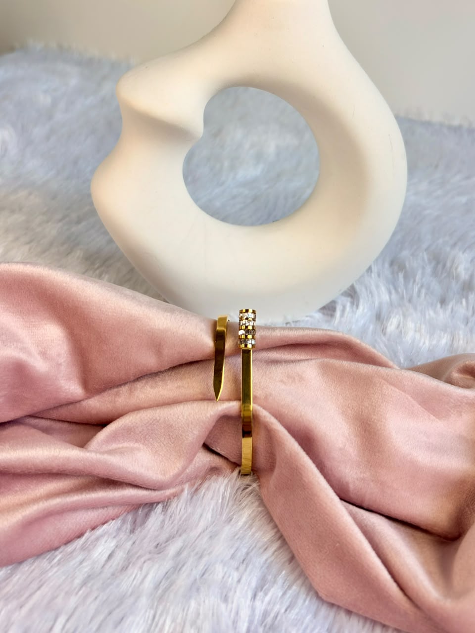 Pavé Bar Open Cuff Baby Kada